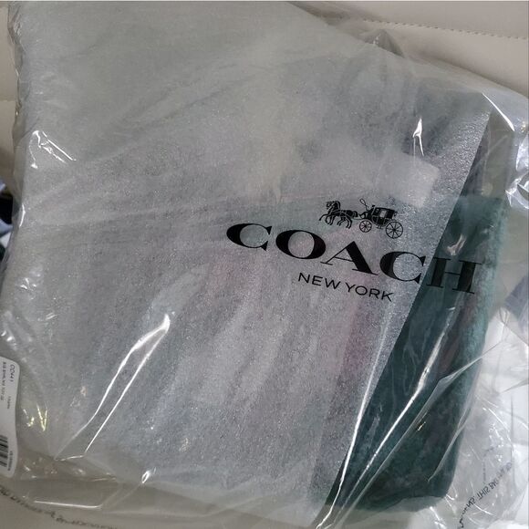 RETAIL Coach Signature Genuine Shearling Tote 22 in Green/Pewter - Picture 10 of 13